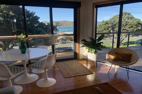 Photo of property in 274 Queens Drive, Lyall Bay, Wellington, 6022