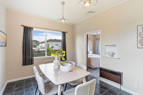 Photo of property in 3 Winchester Street, Levin, 5510