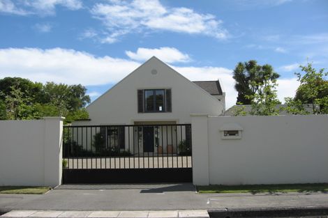 Photo of property in 5 Garden Road, Merivale, Christchurch, 8014