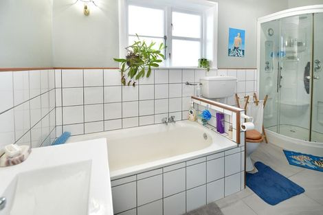 Photo of property in 2 Waiwera Avenue, Parakai, 0830