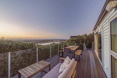 Photo of property in 277 Cannon Hill Crescent, Mount Pleasant, Christchurch, 8081