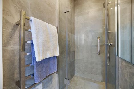 Photo of property in 8/32 Tiraumea Drive, Pakuranga, Auckland, 2010