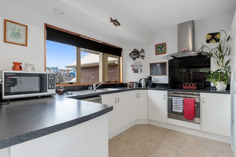 Photo of property in 53 Rototuna Road, Rototuna, Hamilton, 3210