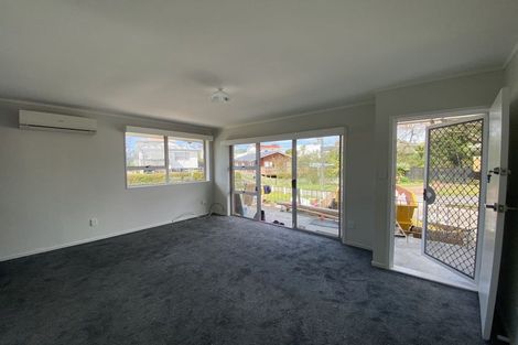 Photo of property in 1/55 Fruitvale Road, New Lynn, Auckland, 0600