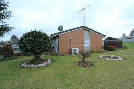 Photo of property in 10 Maple Place, Tokoroa, 3420