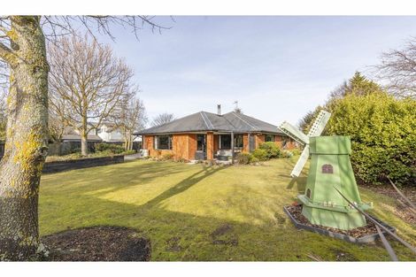 Photo of property in 10 Kowhai Street, Oxford, 7430