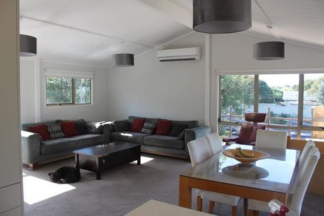 Photo of property in 40a Omahu Road, Greenlane, Auckland, 1051