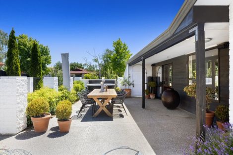 Photo of property in 9 Wakelin Place, Redwood, Christchurch, 8051