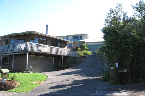 Photo of property in 2/76 Hebron Road, Waiake, Auckland, 0630