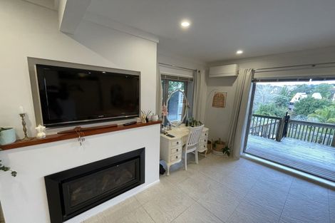 Photo of property in 44 Colmar Road, Mellons Bay, Auckland, 2014