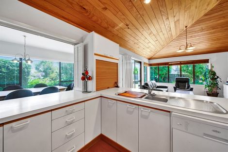 Photo of property in 36 Karina Road, Merrilands, New Plymouth, 4312