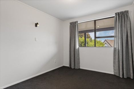 Photo of property in 2 Gladstone Grove, Richmond Heights, Taupo, 3330