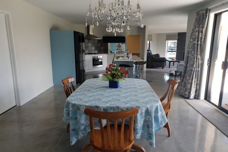 Photo of property in 1a Links Drive, Waiwhakaiho, New Plymouth, 4312