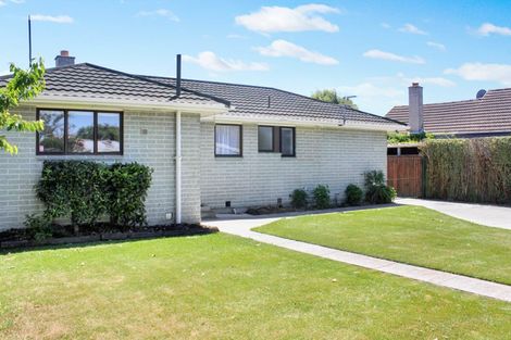 Photo of property in 4 Bendale Place, Avonhead, Christchurch, 8042