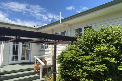 Photo of property in 3 Marine Terrace, Bayswater, Auckland, 0622