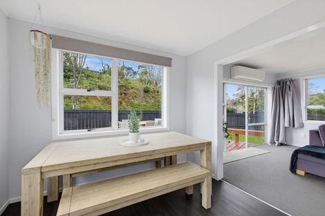 Photo of property in 2 Bromley Place, Westown, New Plymouth, 4310