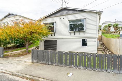 Photo of property in 32 Bernard Street, Kenmure, Dunedin, 9011