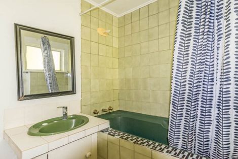 Photo of property in 3/44 Sunnyside Road, Sunnyvale, Auckland, 0612