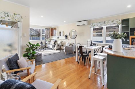 Photo of property in 68 New York Street, Martinborough, 5711