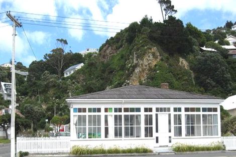 Photo of property in 77 Marine Parade, Seatoun, Wellington, 6022