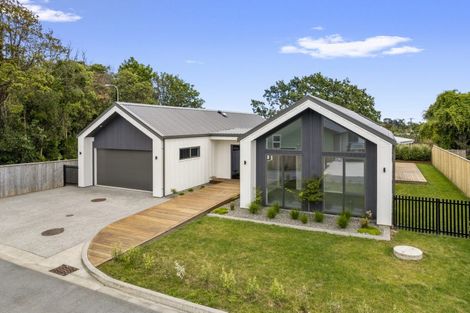 Photo of property in 10 Te Puke Te Ao Way, Otaki, 5512