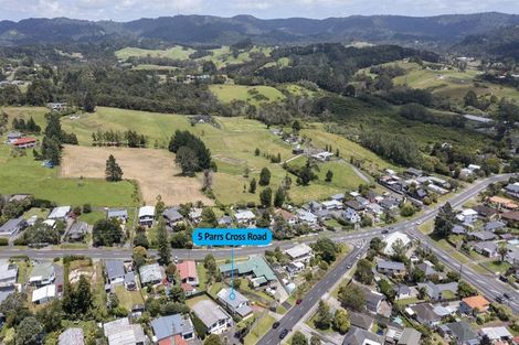 Photo of property in 5 Parrs Cross Road, Henderson, Auckland, 0612