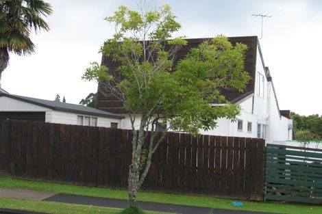 Photo of property in 10a La Perouse Street, Botany Downs, Auckland, 2010