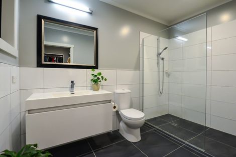 Photo of property in 4 Helen June Avenue, Flagstaff, Hamilton, 3210