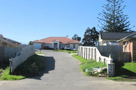 Photo of property in 66 Glenveagh Park Drive, Weymouth, Auckland, 2103