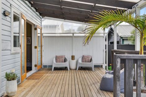 Photo of property in 13 Creagh Street, Te Awa, Napier, 4110