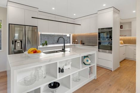 Photo of property in 10 Sea View Terrace, Cockle Bay, Auckland, 2014