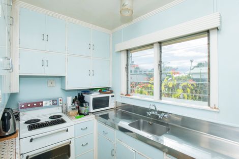 Photo of property in 215 Lytton Road, Elgin, Gisborne, 4010