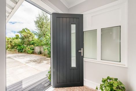 Photo of property in 65 Elizabeth Street, Waikanae, 5036