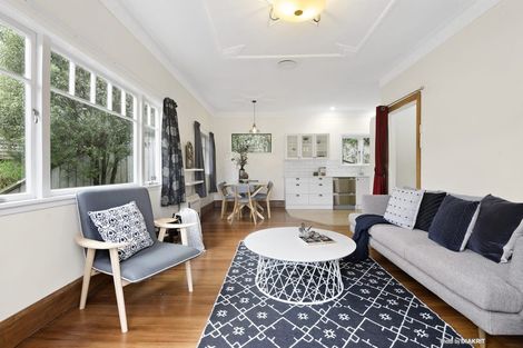 Photo of property in 54 Moana Road, Kelburn, Wellington, 6012