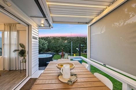 Photo of property in 3 The Southern Isle, Omaha, 0986