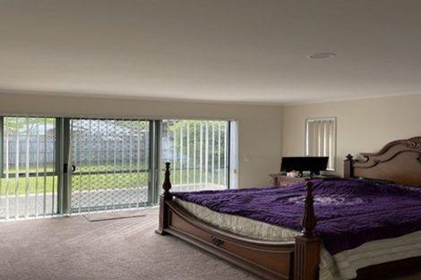 Photo of property in 212 Kilkenny Drive, East Tamaki Heights, Auckland, 2016