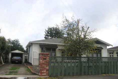 Photo of property in 42 Kingswood Street, Takaro, Palmerston North, 4412
