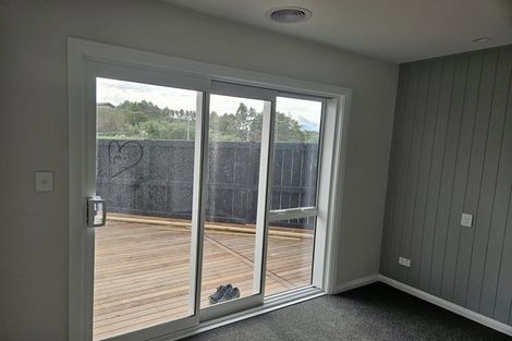 Photo of property in 94 Freedom Drive, Kelvin Grove, Palmerston North, 4470