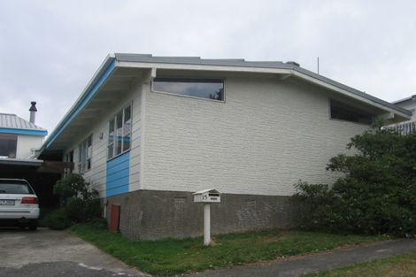 Photo of property in 15 Rangitane Street, Maupuia, Wellington, 6022