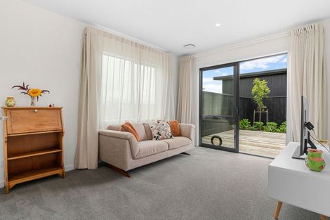 Photo of property in 37 William Gilbert Drive, Mangawhai, 0505