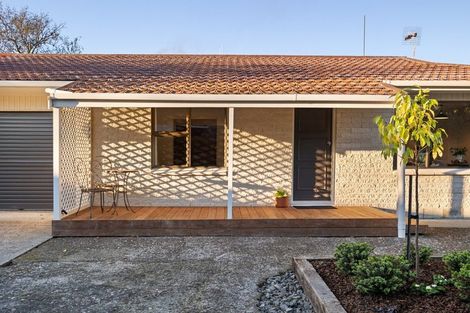 Photo of property in 32 Redwood Grove, Hokowhitu, Palmerston North, 4410