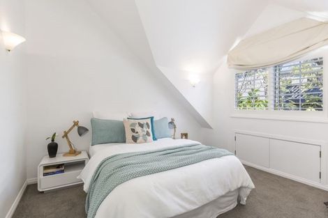 Photo of property in 1/48 Seaton Road, Murrays Bay, Auckland, 0630