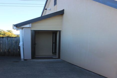 Photo of property in 18 Royal Oak Drive, Kelvin Grove, Palmerston North, 4414