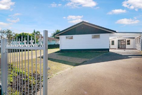 Photo of property in 4 Serrano Place, Clover Park, Auckland, 2023
