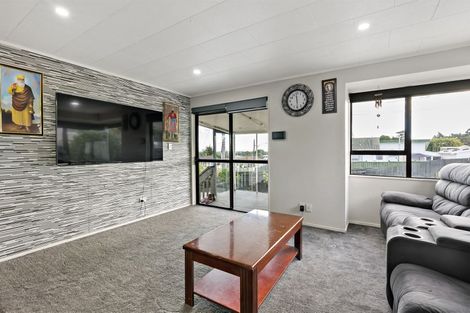Photo of property in 2/84 Alfriston Road, Manurewa East, Auckland, 2102