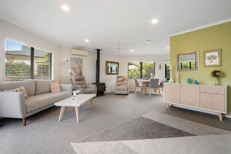 Photo of property in 10 Donegal Place, Katikati, 3129