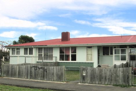 Photo of property in 15 Roberts Terrace, Onekawa, Napier, 4110