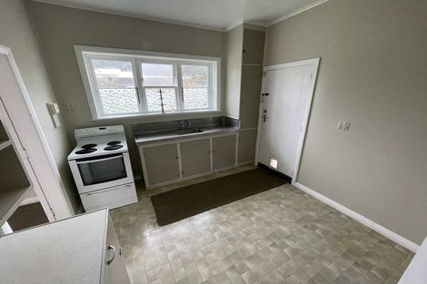 Photo of property in 6 Raymond Terrace, Fairfield, Lower Hutt, 5011