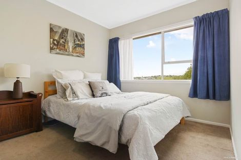 Photo of property in 2/160a Titirangi Road, New Lynn, Auckland, 0600