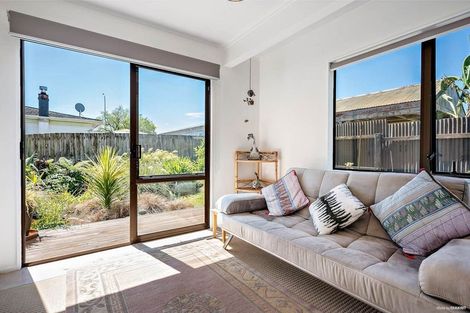 Photo of property in 2/227 Shirley Road, Papatoetoe, Auckland, 2025